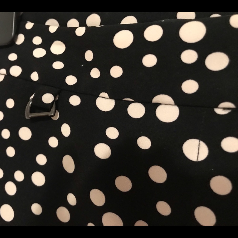 SOLD❗️ADRIANNA PAPELL  Black Polka Dot Dress Pants. Straight leg pant.Size 6 - Picture 5 of 7